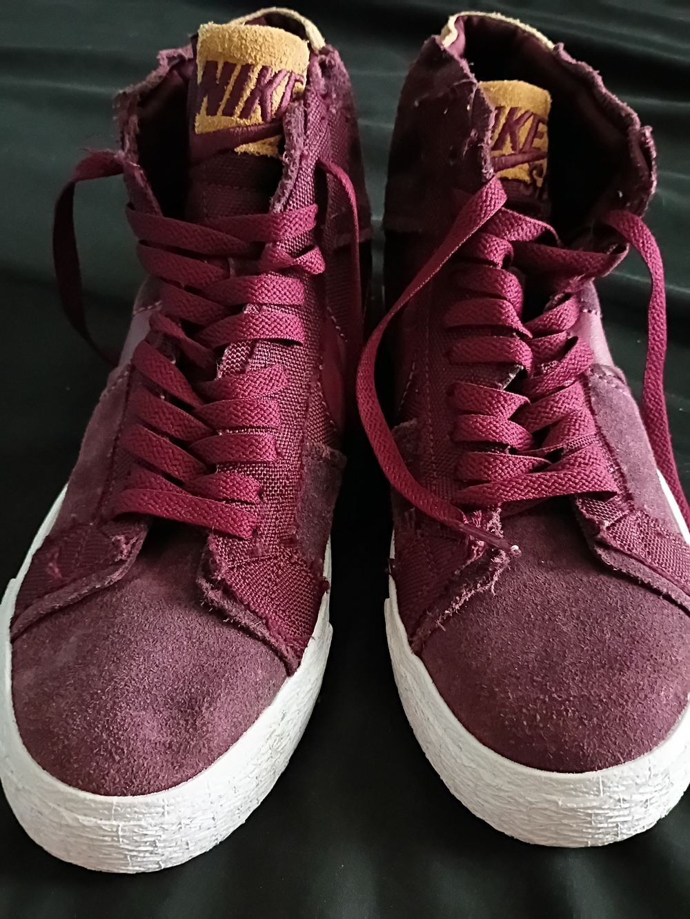 Nike SB Zoom Blazer Mid Premium in the "Night Maroon"